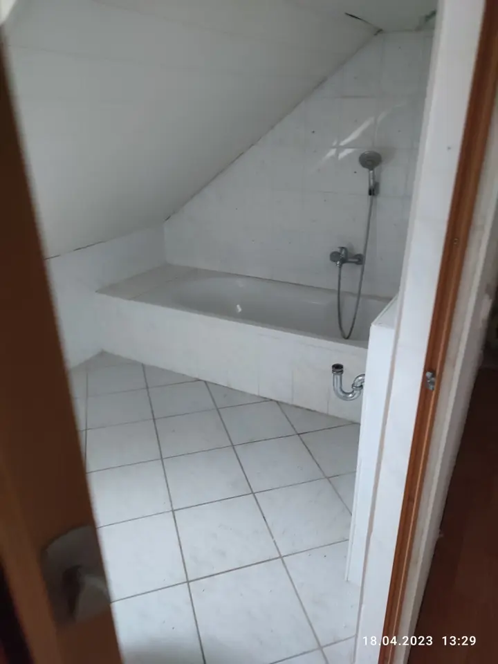1 Zimmer Wohnung mit 140 m² in Hof – Bild 9