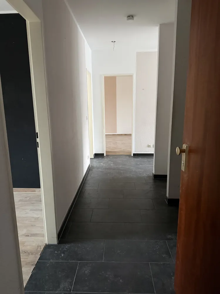 4 Zimmer Wohnung mit 91 m² in Leverkusen – Bild 1