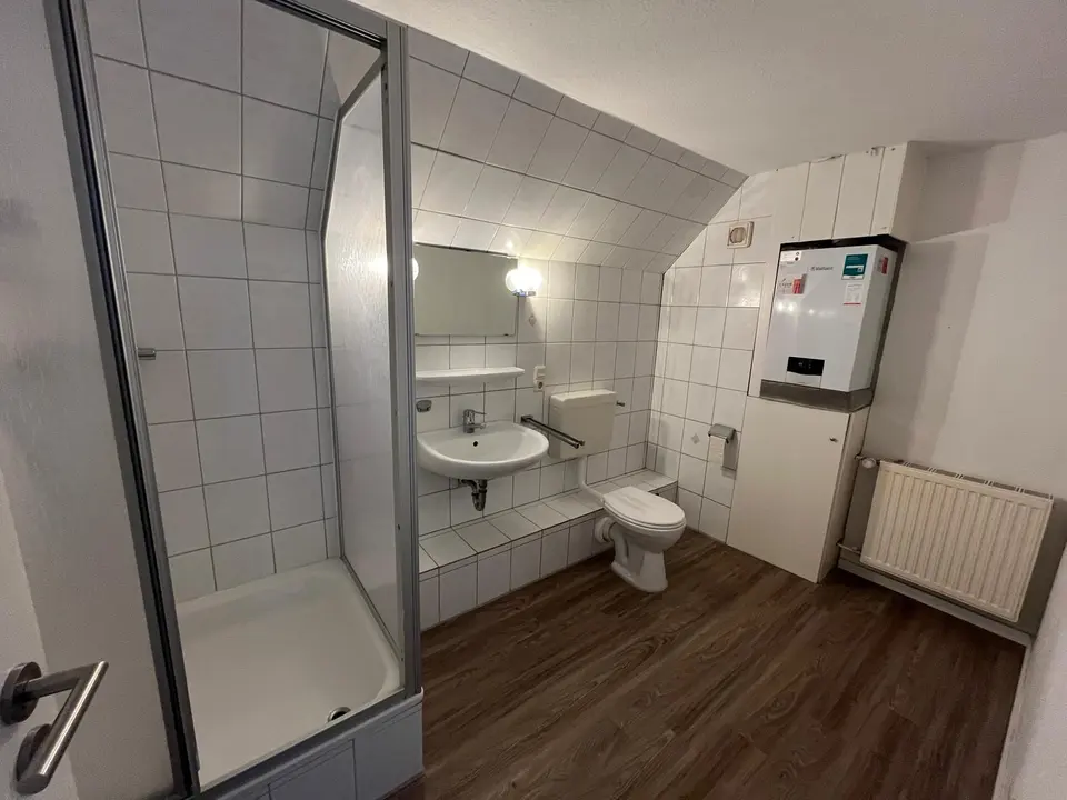2 Zimmer Wohnung mit 120 m² in Leer – Bild 8
