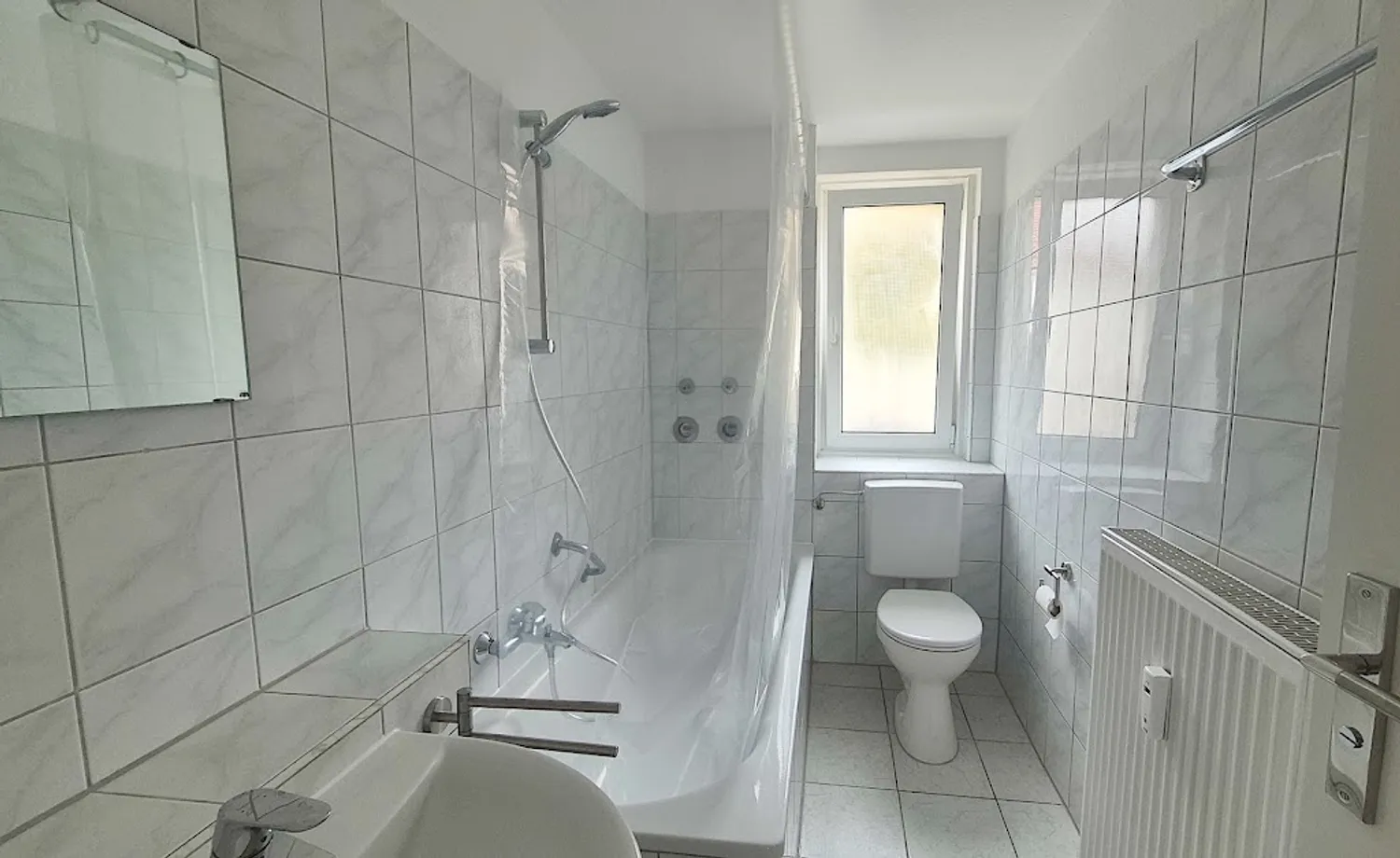 2 room apartment with 51 m² in Singen – Photo 6