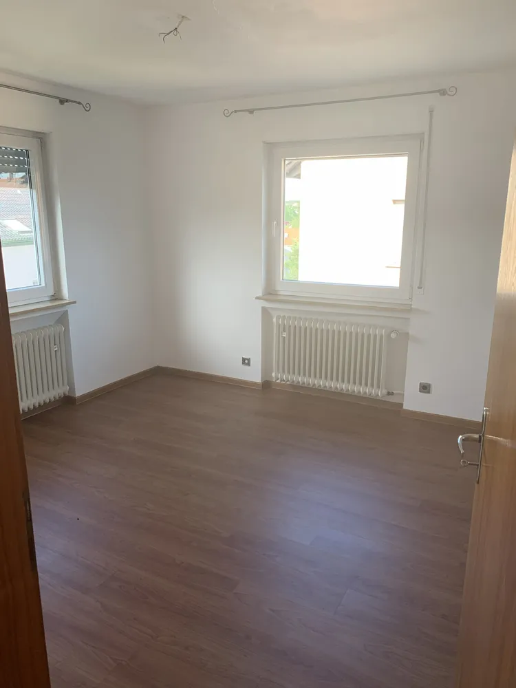 6 Zimmer Wohnung mit 150 m² in Stuttgart – Bild 2