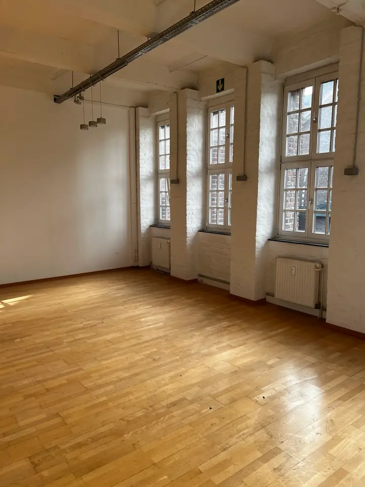 3 Zimmer Wohnung mit 167 m² in Krefeld – Bild 2