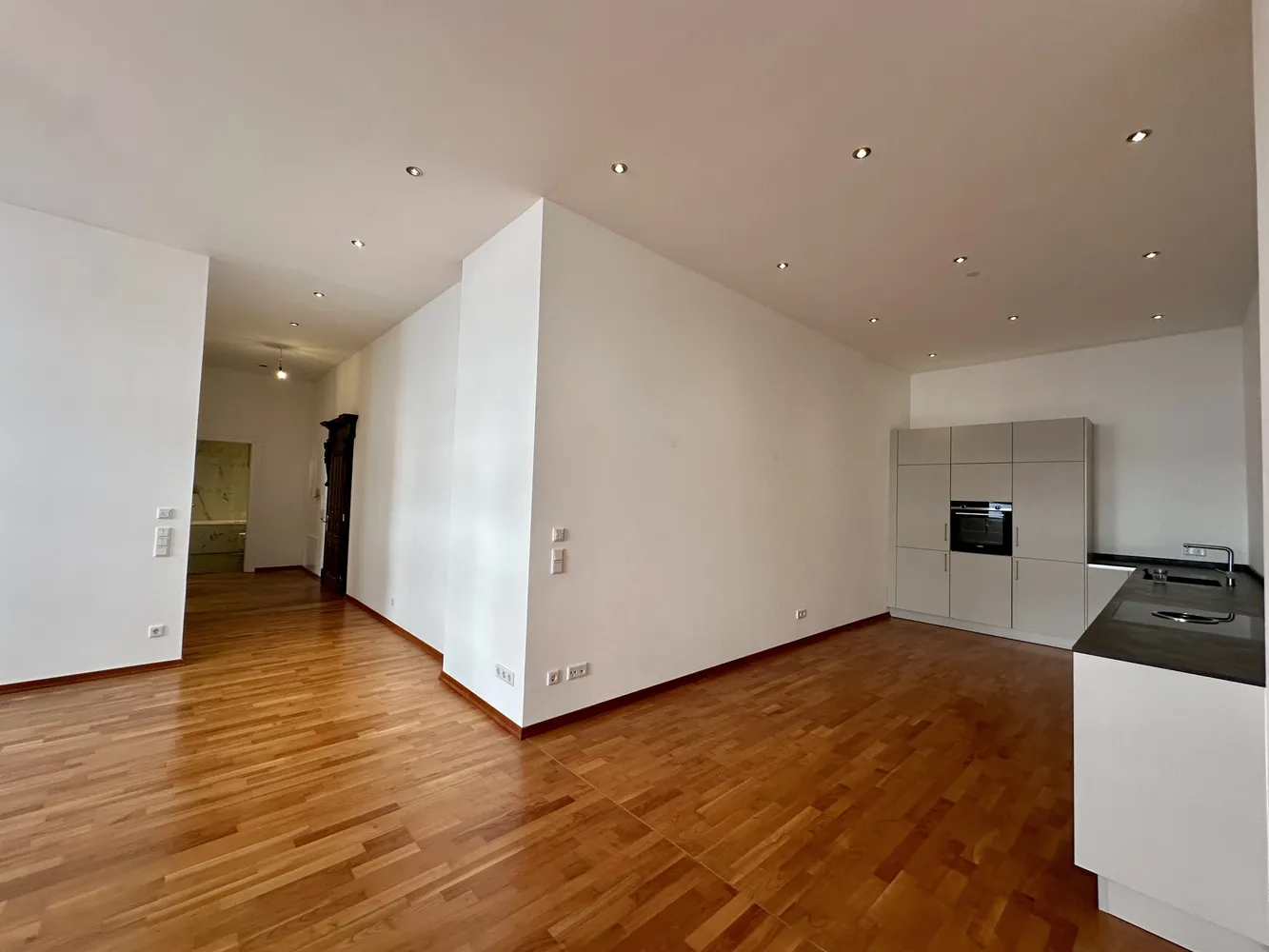 3 Zimmer Wohnung mit 94 m² in München – Bild 1