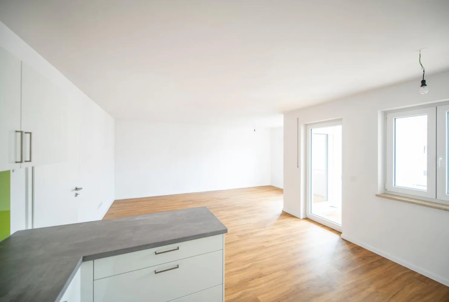 4 Zimmer Wohnung mit 110 m² in Augsburg – Bild 2