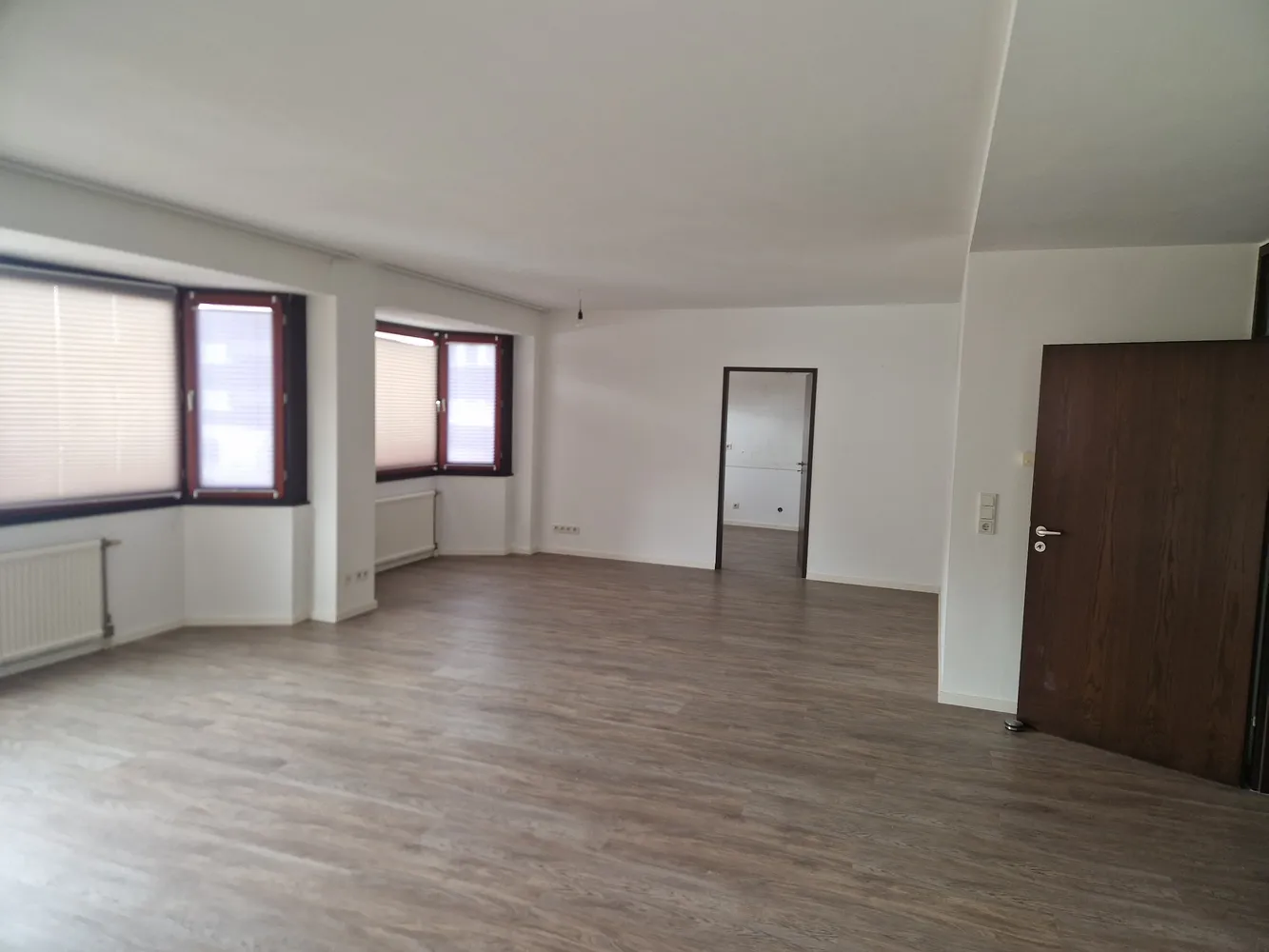 3 Zimmer Wohnung mit 107 m² in Euskirchen – Bild 2