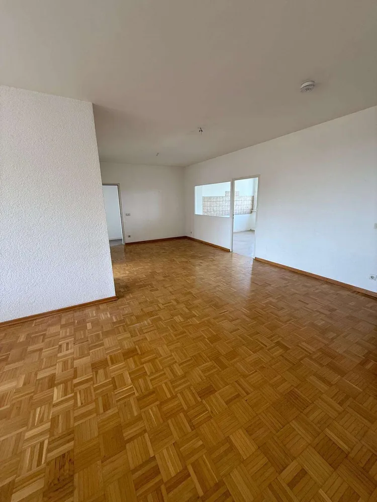 4 Zimmer Wohnung mit 126 m² in Karlsruhe – Bild 1