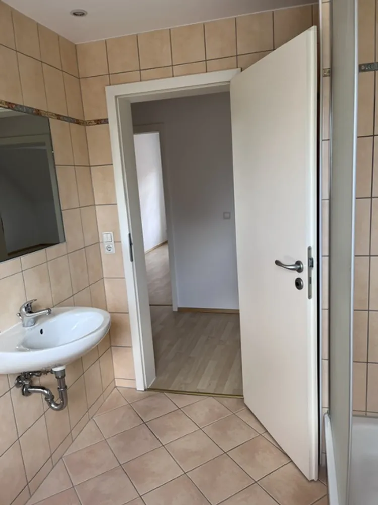 4 Zimmer Wohnung mit 106 m² in Altenburg – Bild 3