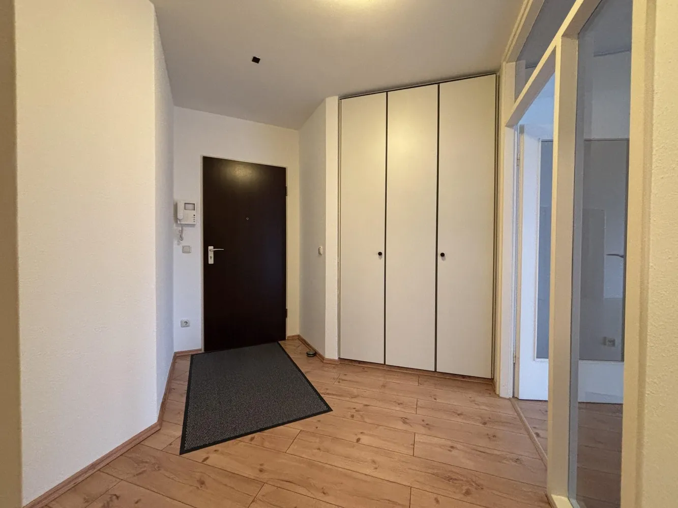 2 room apartment with 61 m² in Cologne – Photo 4
