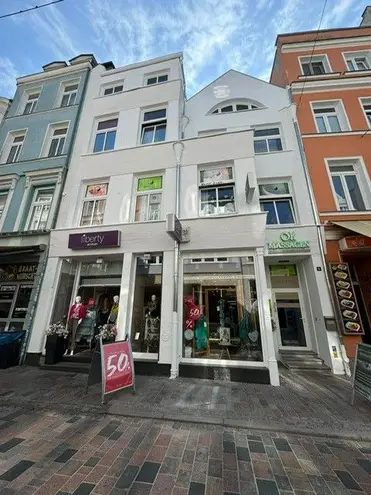2 Zimmer Wohnung mit 100 m² in Rostock – Bild 1