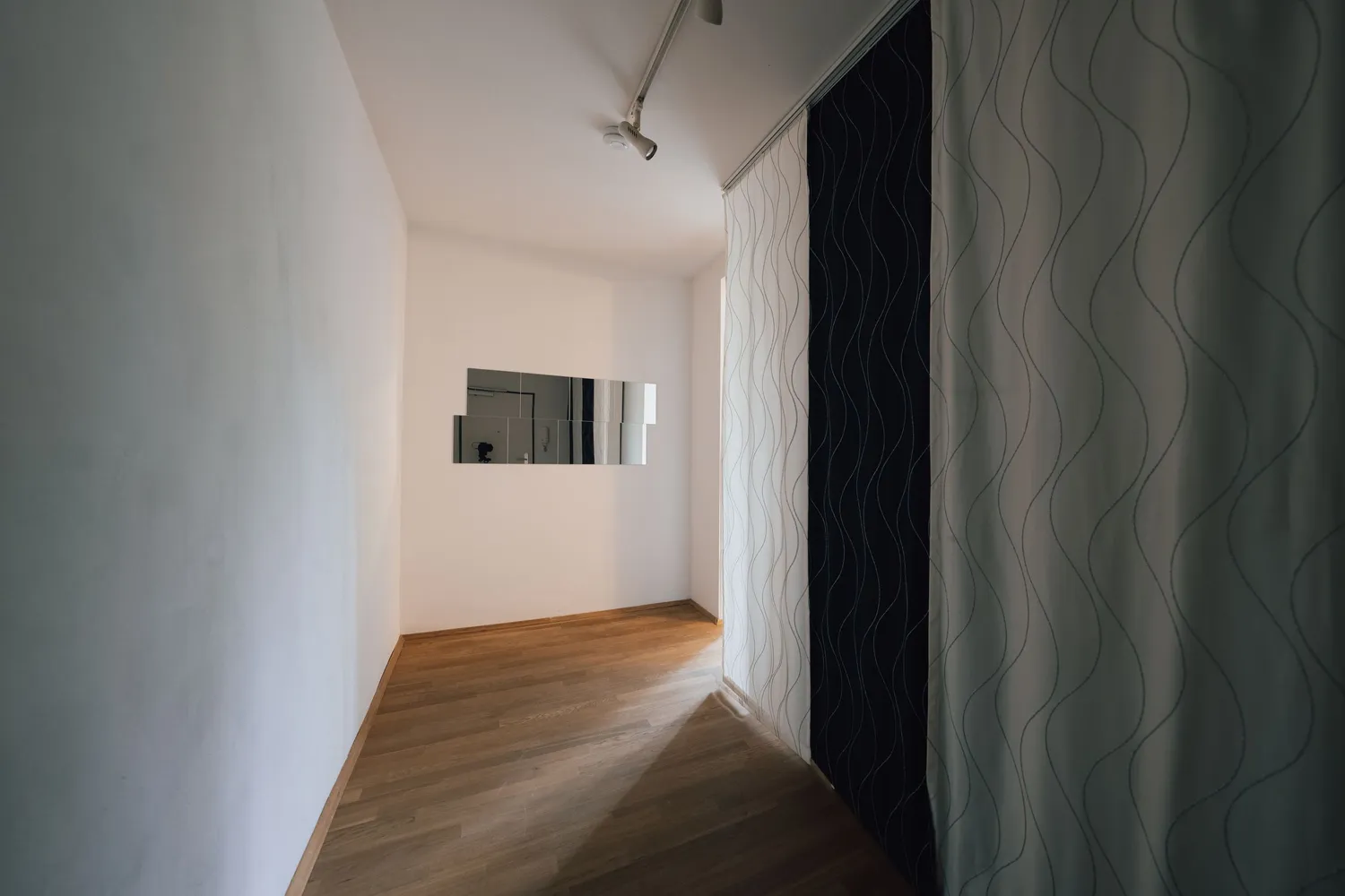 4 Zimmer Wohnung mit 106 m² in Frankfurt am Main – Bild 2