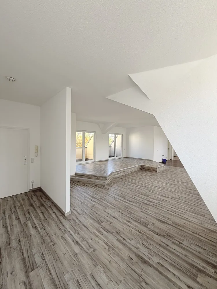 3 Zimmer Wohnung mit 113 m² in Chemnitz – Bild 1
