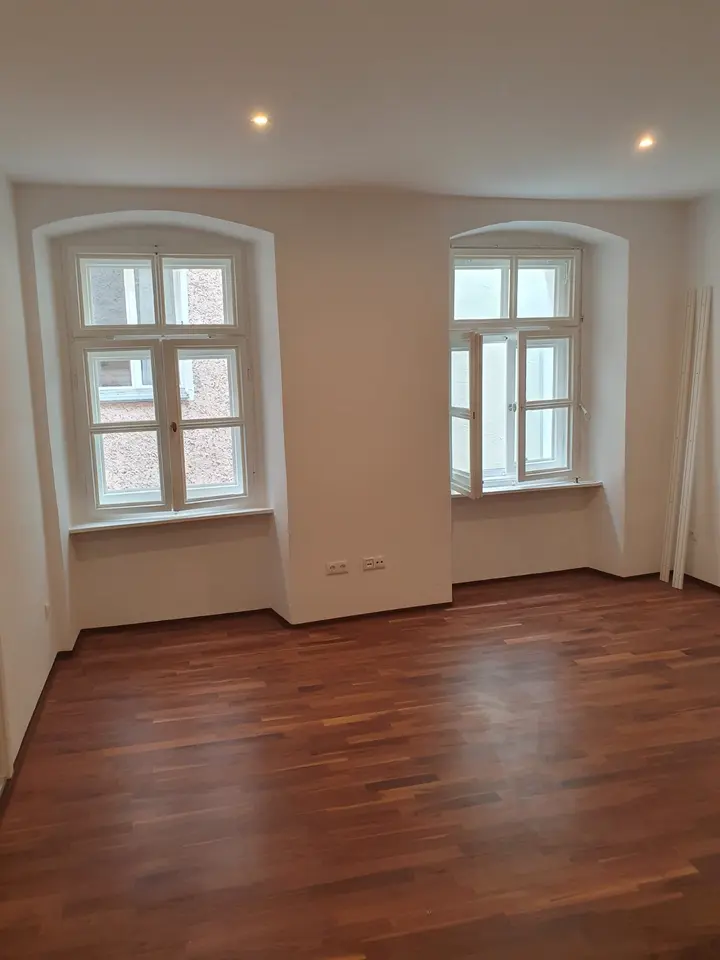 5 Zimmer Wohnung mit 100 m² in Regensburg – Bild 3