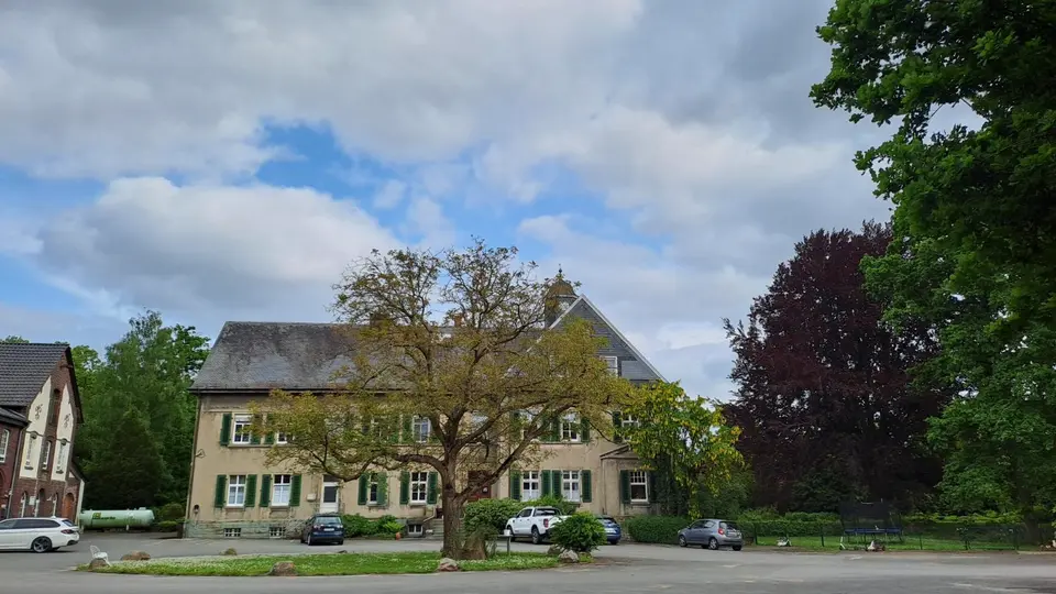 8 Zimmer Haus mit 370 m² in Arnsberg – Bild 3