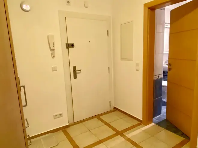 2 Zimmer Wohnung mit 74 m² in Frankfurt am Main – Bild 8