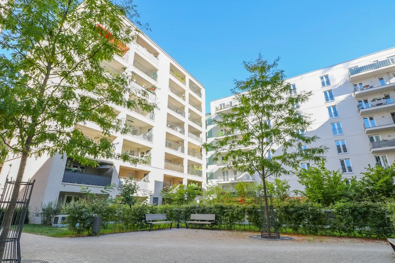 2 room apartment with 61 m² in Frankfurt am Main – Photo 1