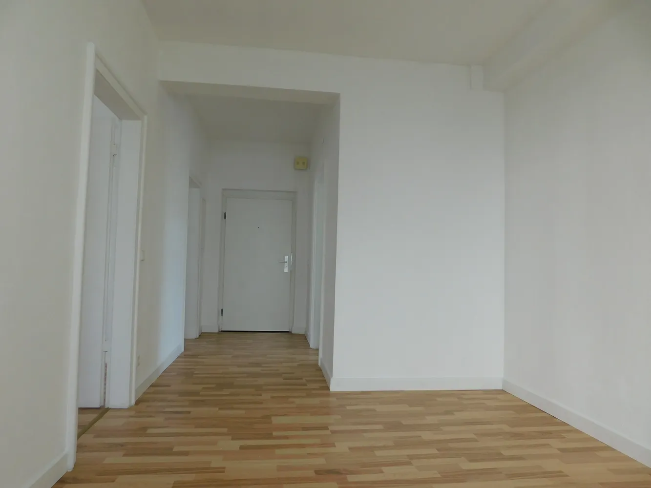 6 Zimmer Wohnung mit 134 m² in Köln – Bild 3
