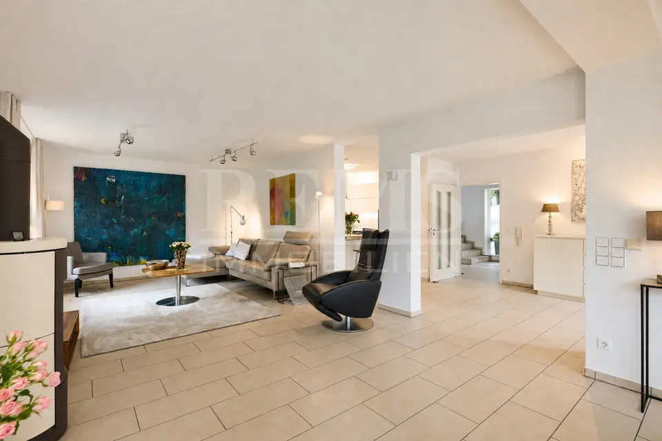 9 Zimmer Haus mit 234 m² in Schwäbisch Gmünd – Bild 1