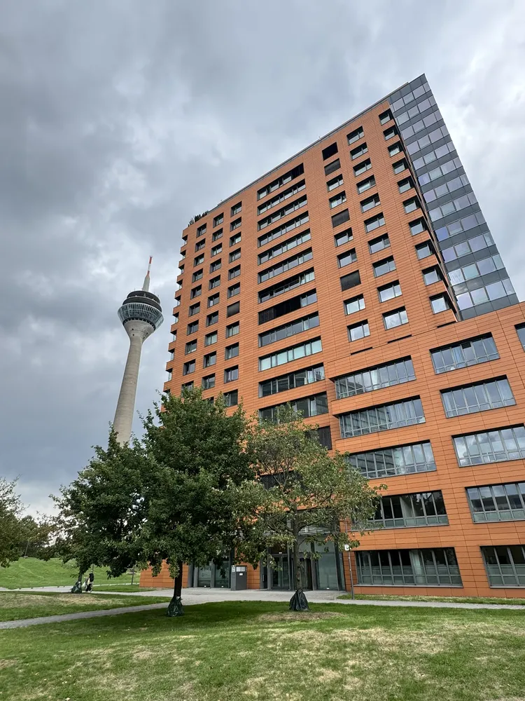 2 Zimmer Wohnung mit 58 m² in Düsseldorf – Bild 2