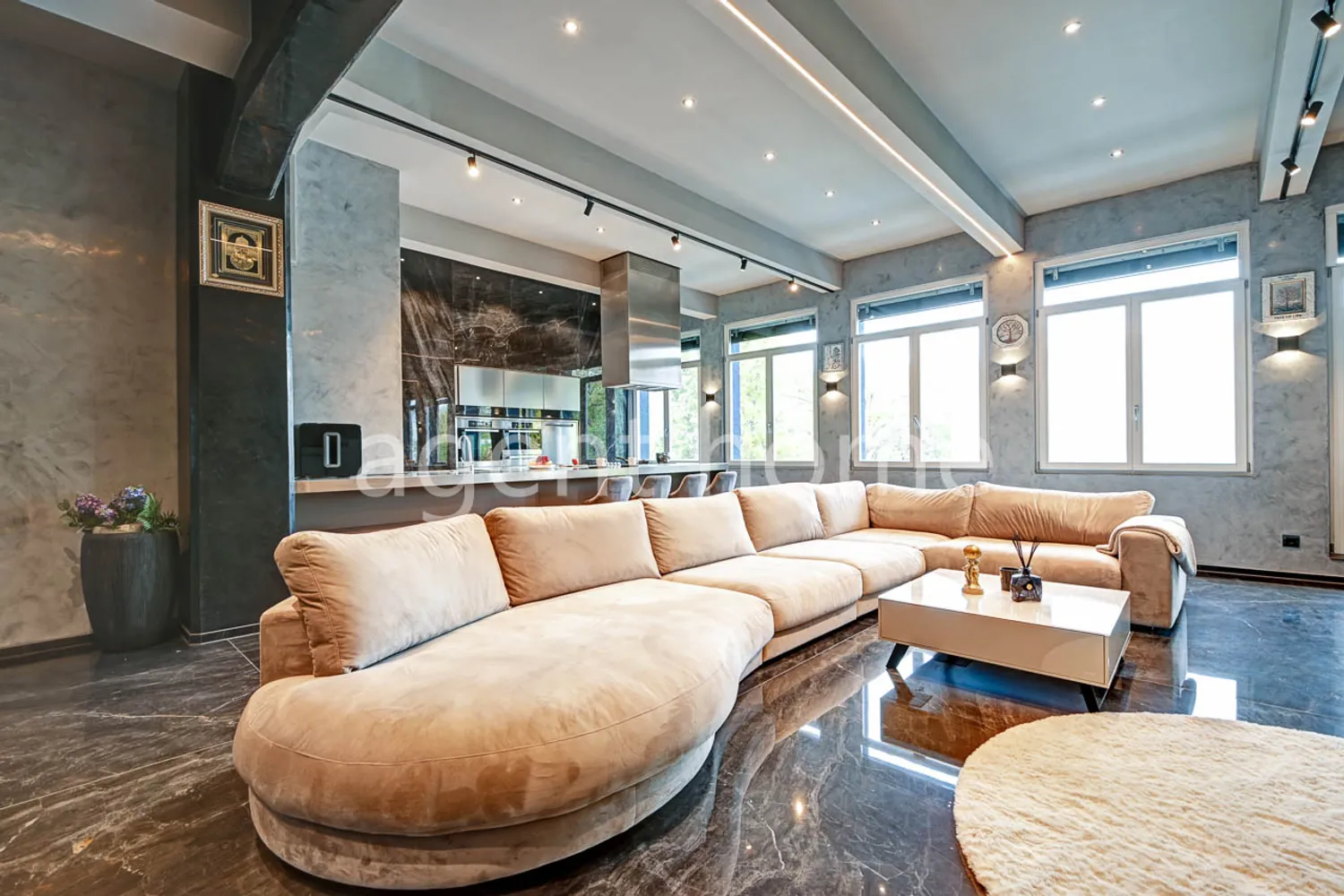 2 Zimmer Wohnung mit 139 m² in Stuttgart – Bild 6