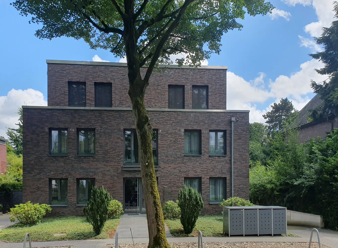 3 Zimmer Wohnung mit 115 m² in Krefeld – Bild 1