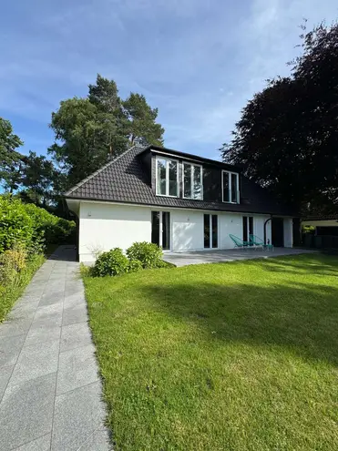 7 Zimmer Haus mit 220 m² in Hamburg – Bild 1