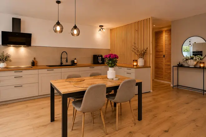 7 Zimmer Wohnung mit 215 m² in Duisburg – Bild 8