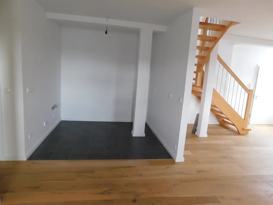 4 Zimmer Wohnung mit 130 m² in Luckenwalde – Bild 3