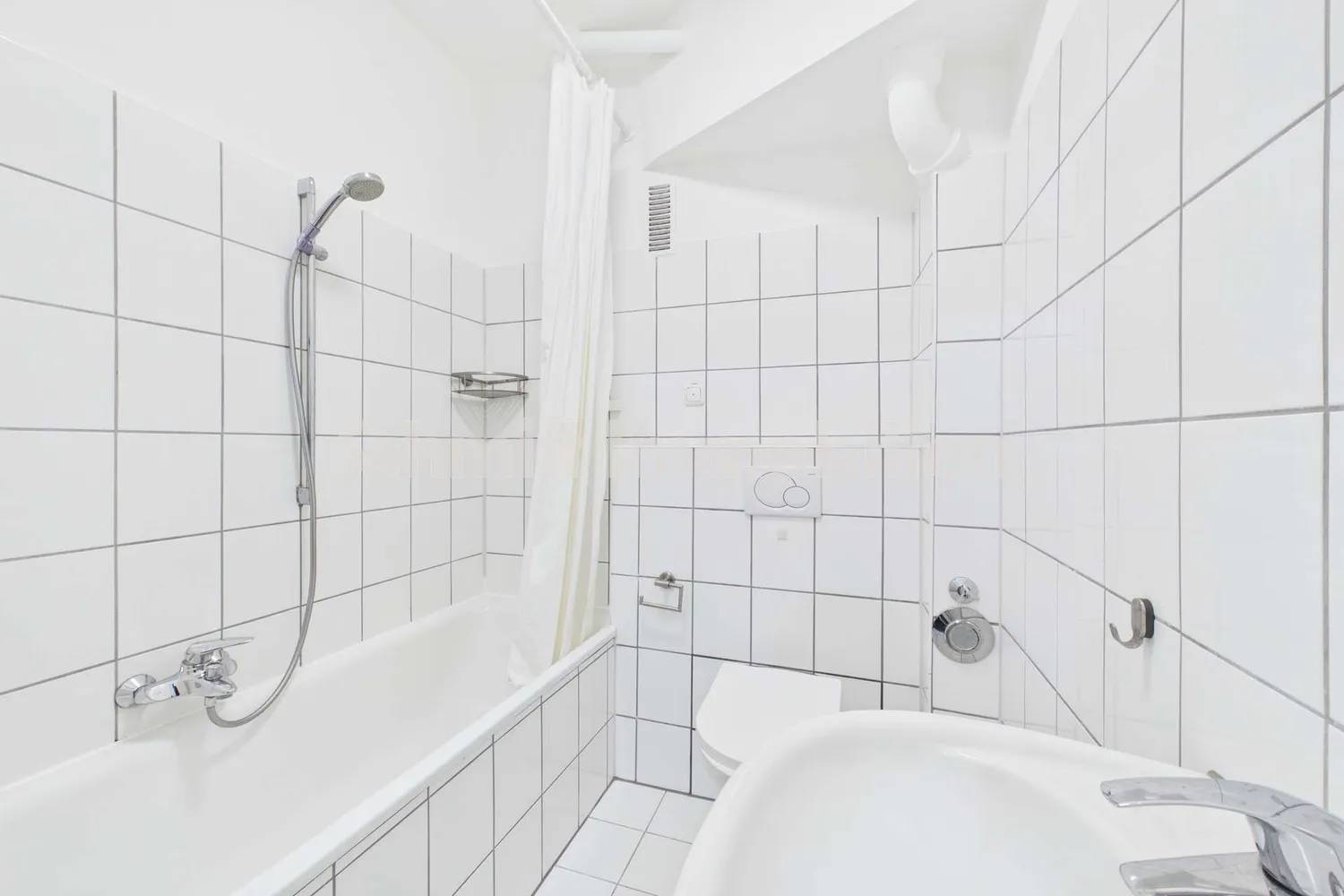 2 room apartment with 55 m² in Frankfurt am Main – Photo 4