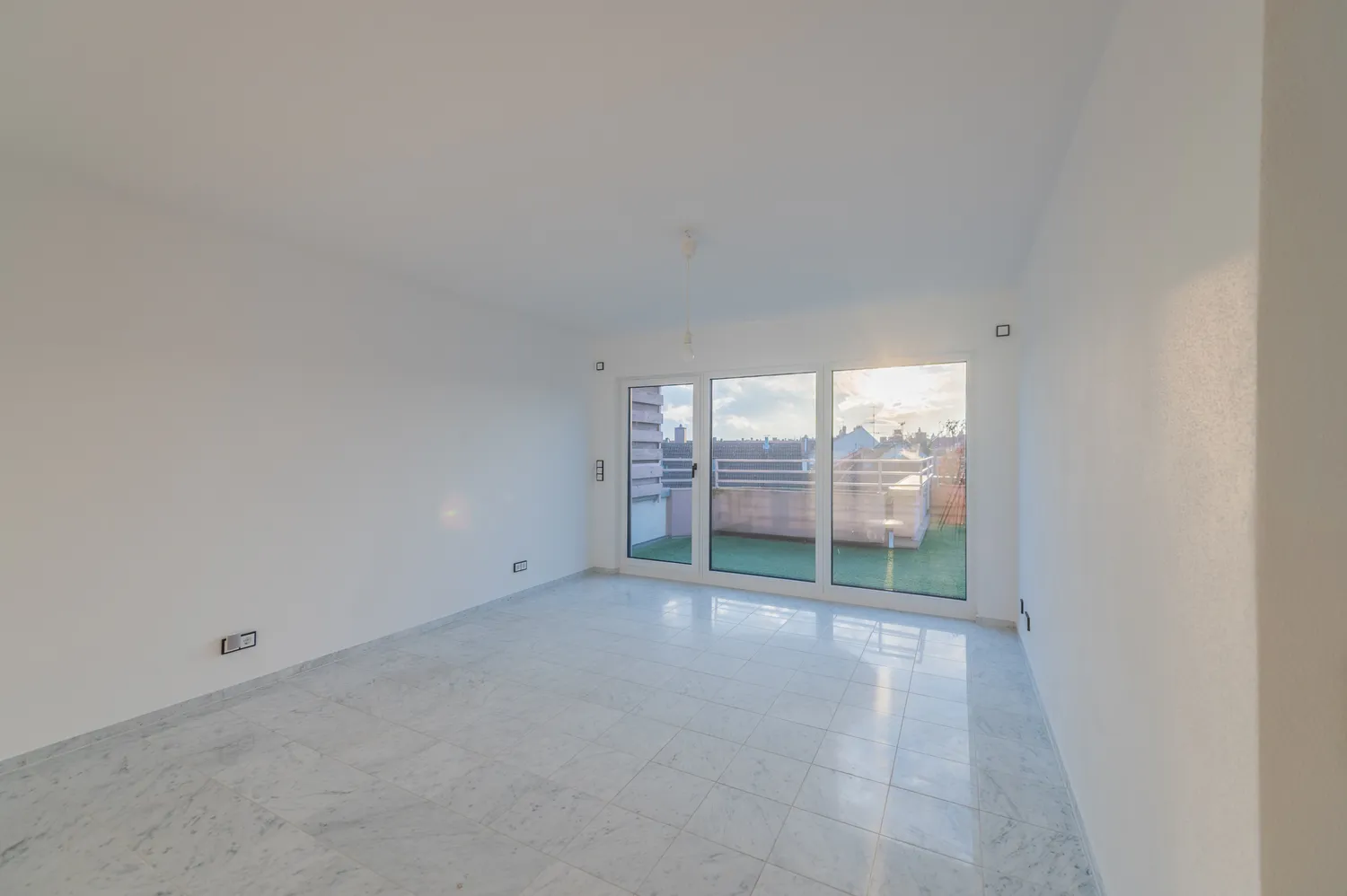 2 Zimmer Wohnung mit 103 m² in Nürnberg – Bild 2
