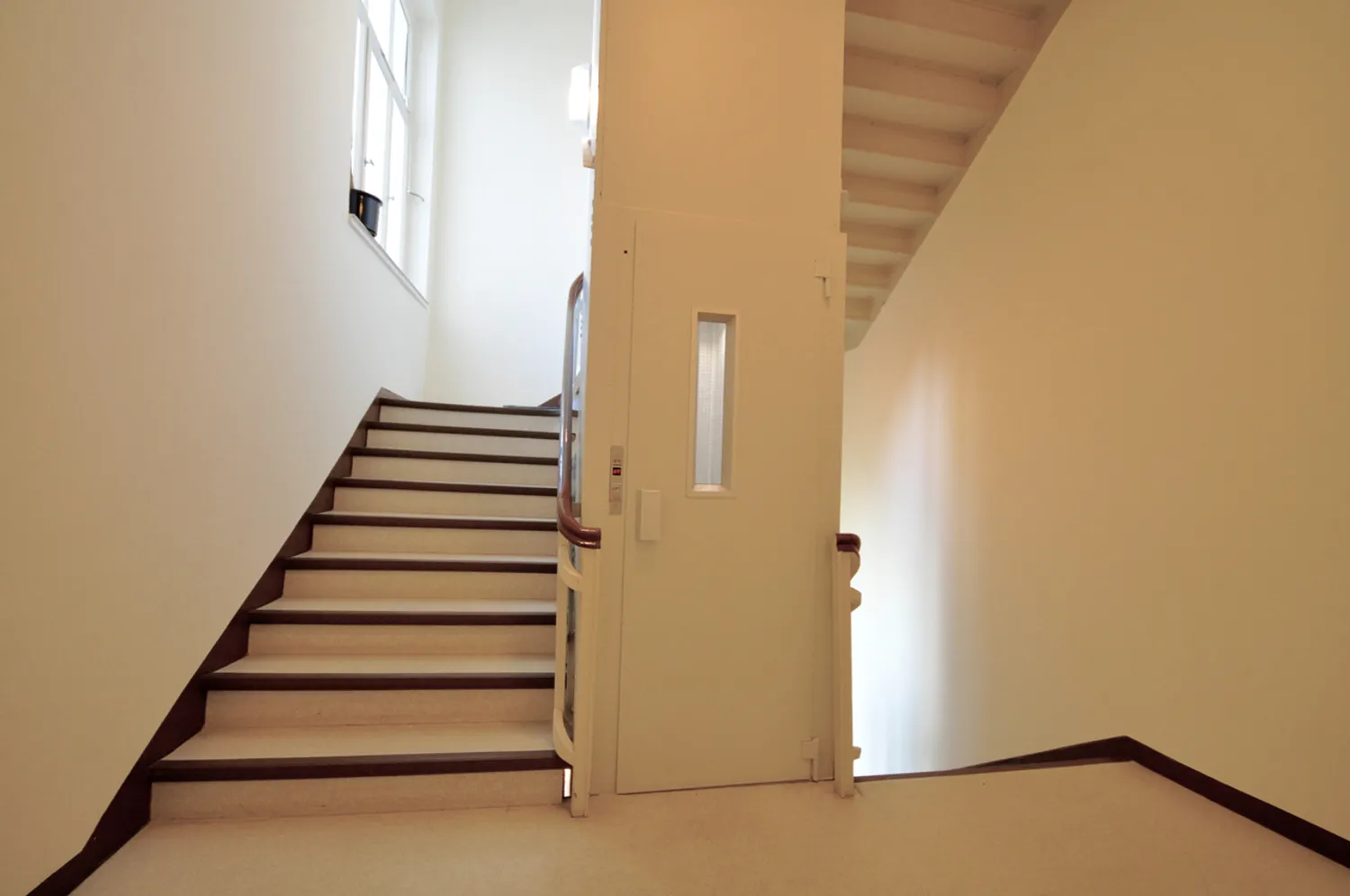 6 Zimmer Wohnung mit 246 m² in Hannover – Bild 7