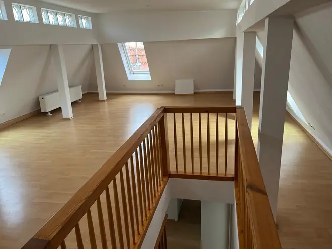 4 Zimmer Wohnung mit 120 m² in Stuttgart – Bild 2