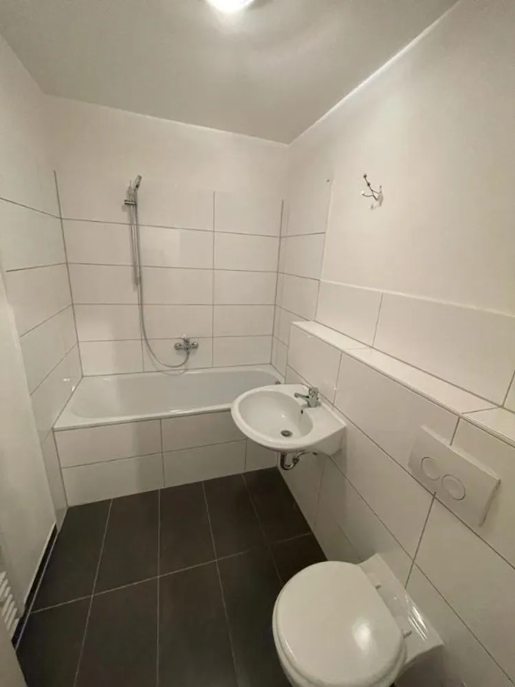 3 Zimmer Wohnung mit 63 m² in Grevenbroich – Bild 3