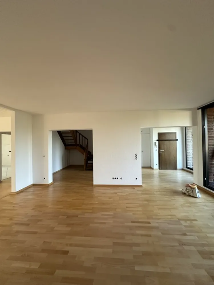 2 room apartment with 118 m² in Düsseldorf – Photo 2