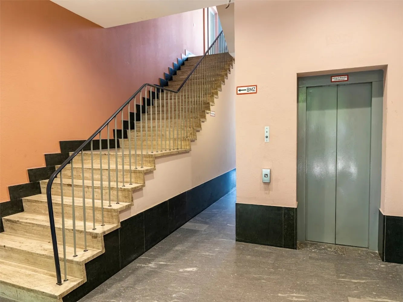 1 Zimmer Wohnung mit 50 m² in Aachen – Bild 9