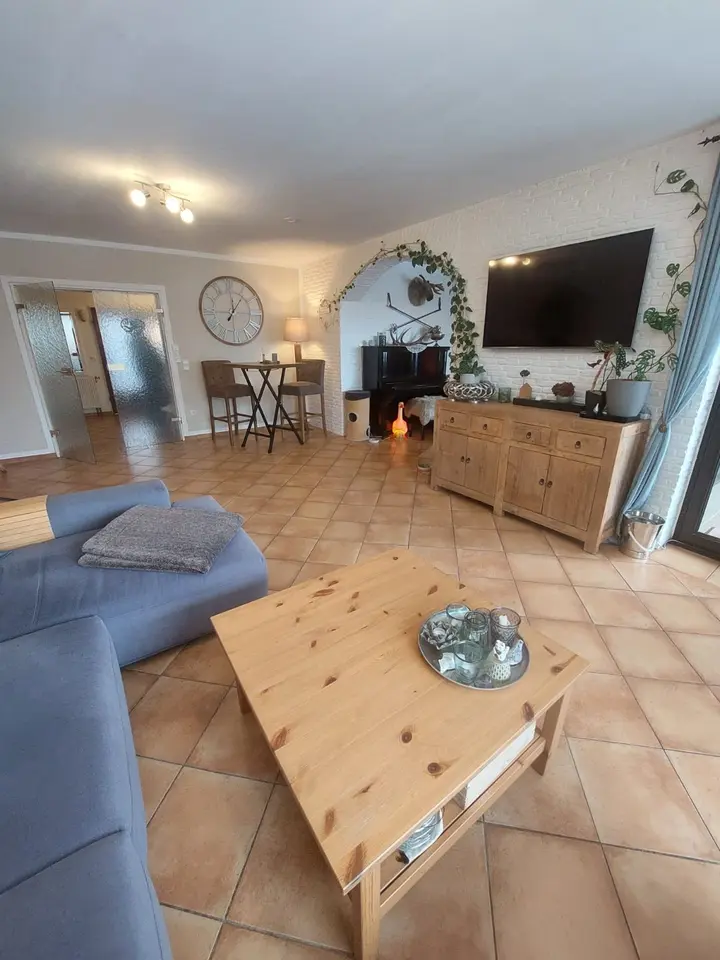 7 room house with 250 m² in Hamminkeln – Photo 2
