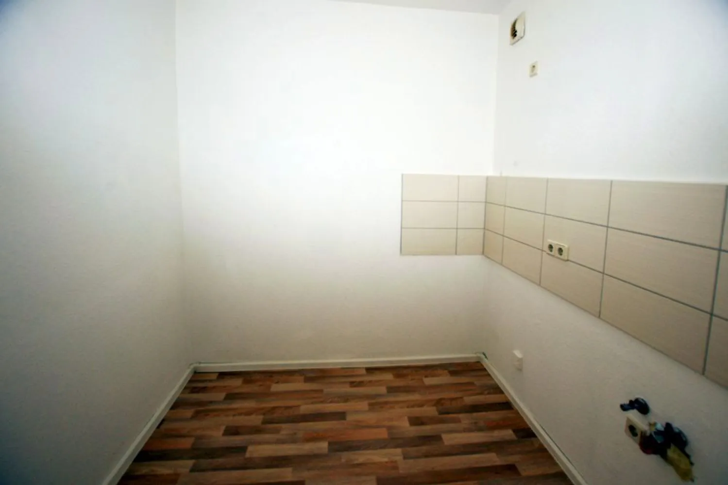 1 Zimmer Wohnung mit 32 m² in Plauen – Bild 6