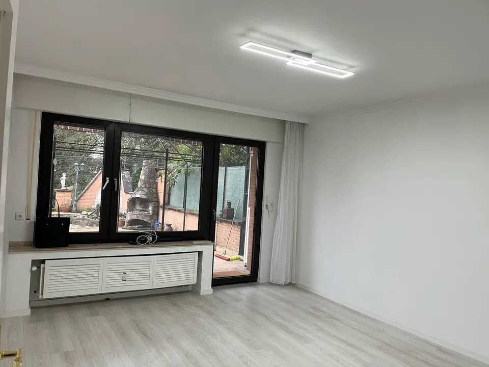 6 Zimmer Haus mit 219 m² in Frechen – Bild 2