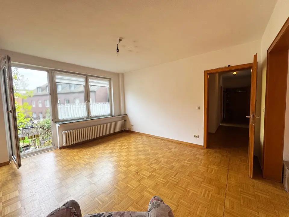 7 Zimmer Wohnung mit 132 m² in Duisburg – Bild 2