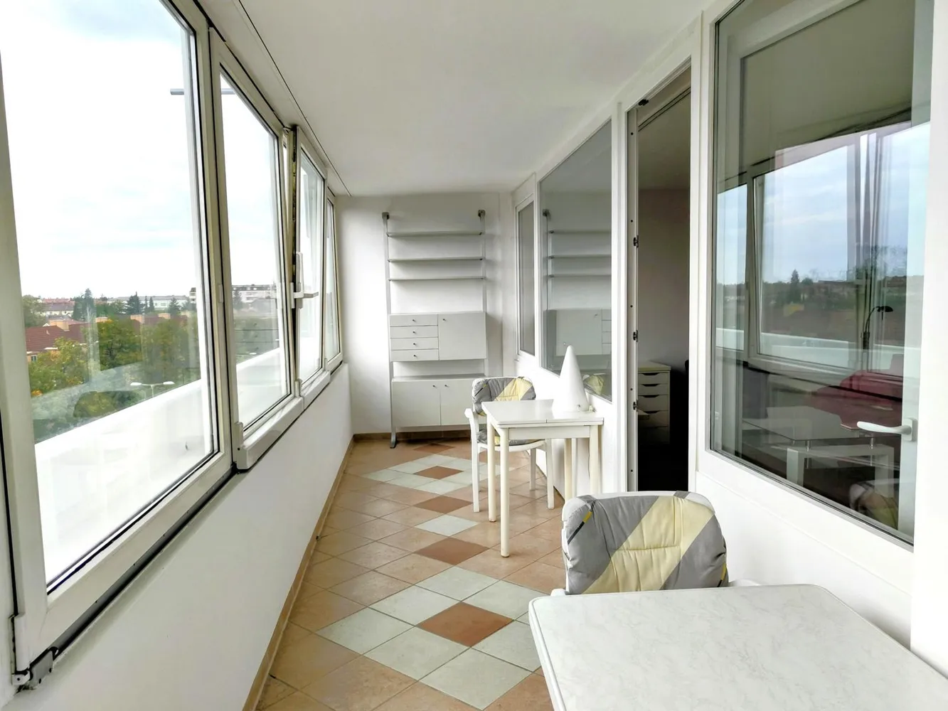 2 Zimmer Wohnung mit 60 m² in München – Bild 2