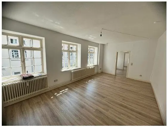 3 Zimmer Wohnung mit 77 m² in Lübeck – Bild 2