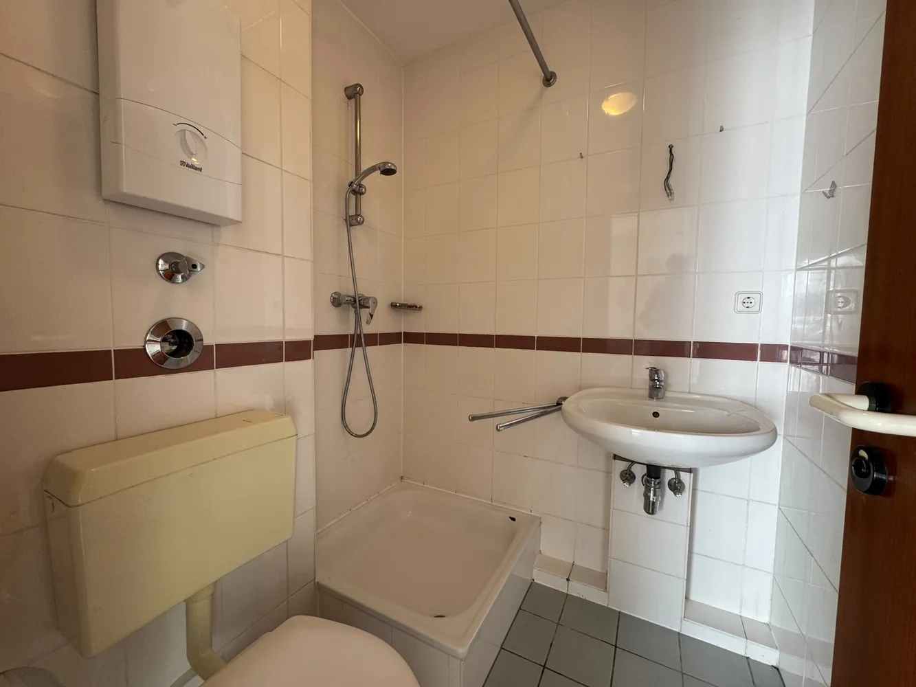 2 room apartment with 30 m² in Saarbrücken – Photo 8