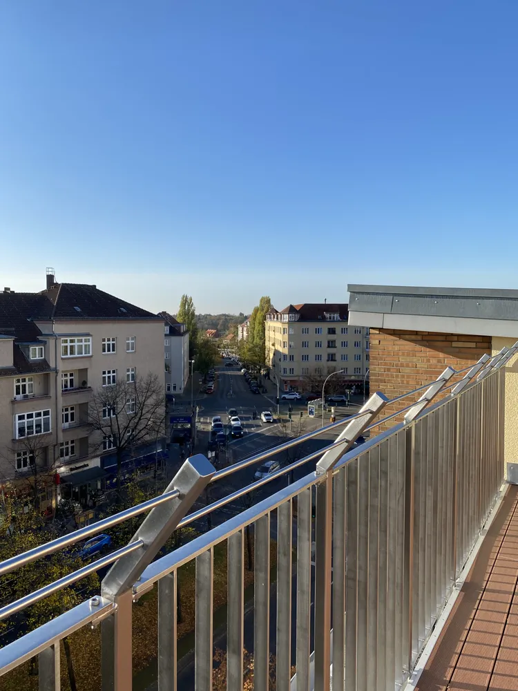 2 Zimmer Wohnung mit 70 m² in Berlin – Bild 1