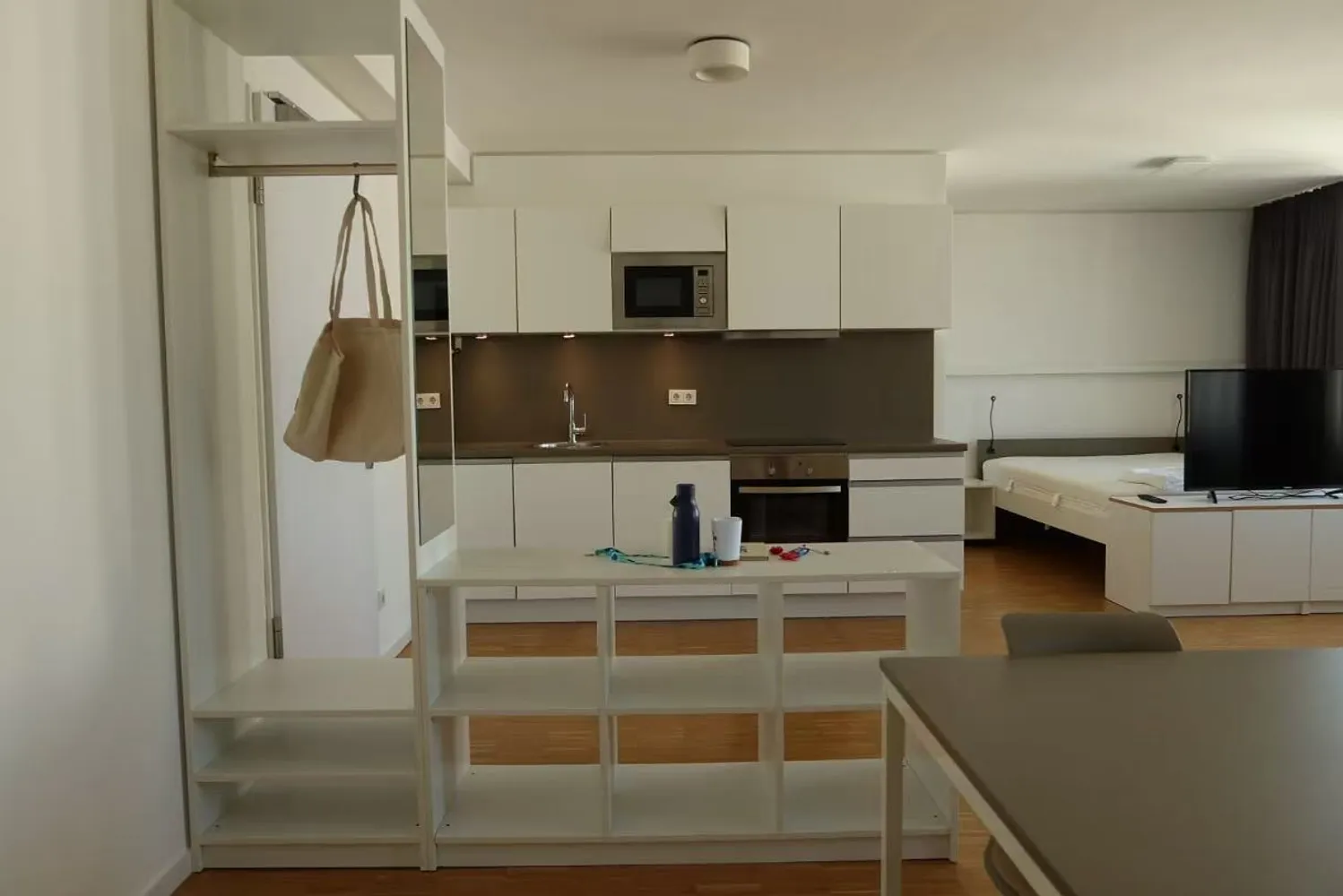 1 Zimmer Wohnung mit 50 m² in Frankfurt am Main – Bild 1