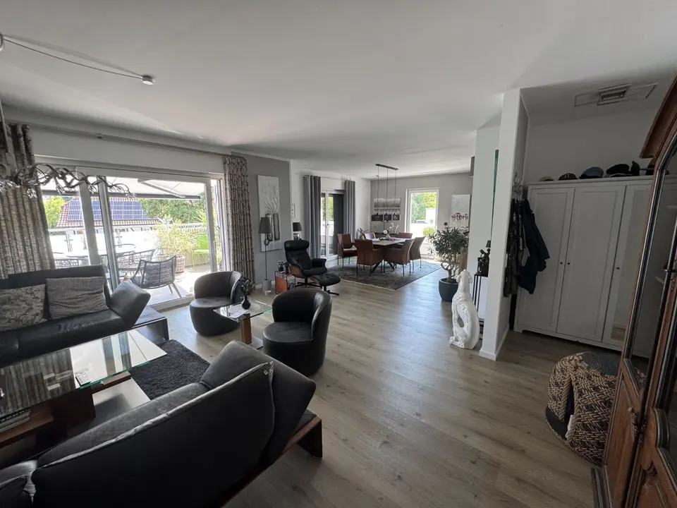 3 Zimmer Wohnung mit 139 m² in Detmold – Bild 2