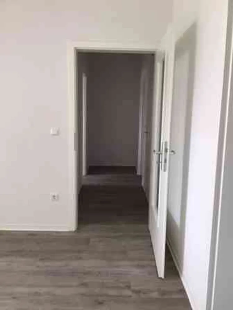 2 room apartment with 49 m² in Duisburg – Photo 2