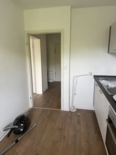 2 Zimmer Wohnung mit 65 m² in Wiesbaden – Bild 2