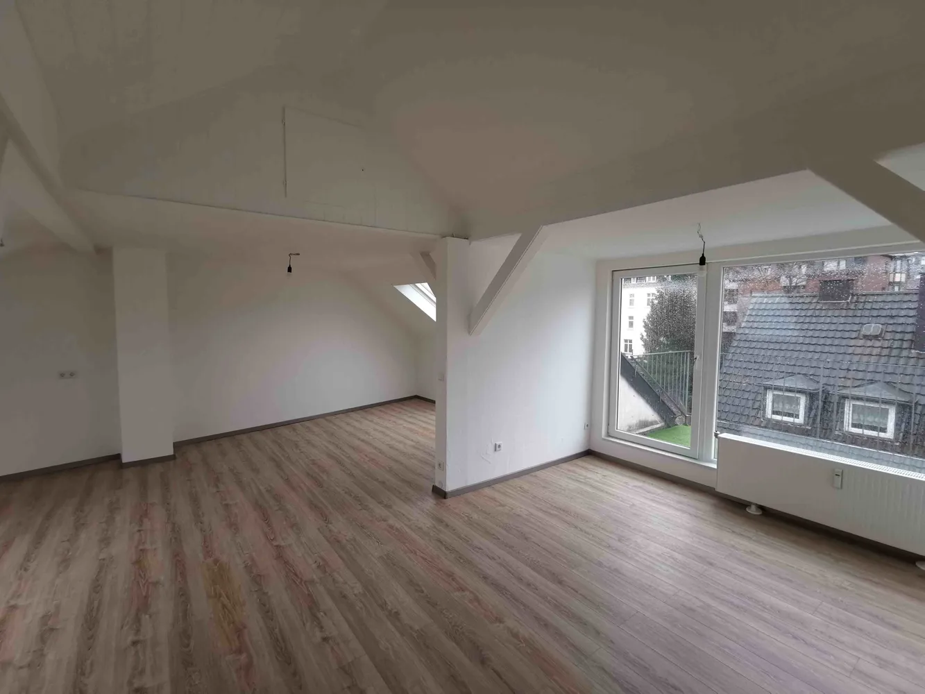 4 Zimmer Wohnung mit 120 m² in Wuppertal – Bild 1