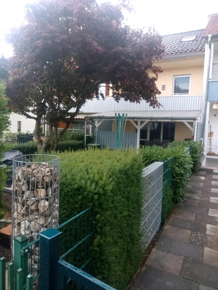 6 Zimmer Haus mit 95 m² in Metzingen – Bild 2