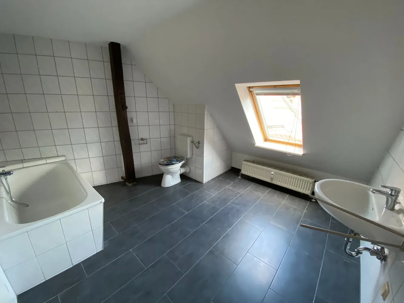 2 Zimmer Wohnung mit 70 m² in Halle (Saale) – Bild 4