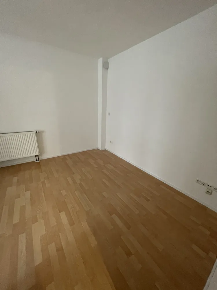 70 Zimmer Wohnung mit 32 m² in Wiesbaden – Bild 3